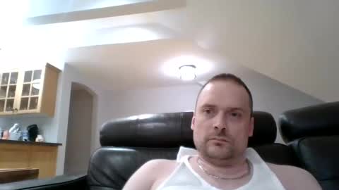 Snapshot of bird8888 chatting on September 14, 2:02 am bird8888 online show from September 14, 2:02 am