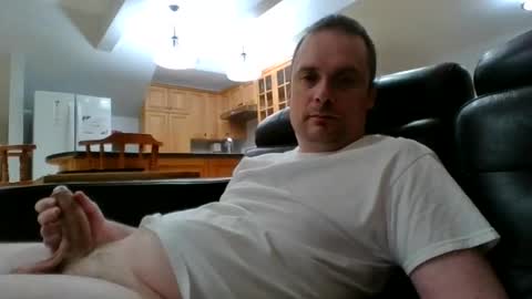 Snapshot of bird8888 chatting on October 8, 1:54 am bird8888 online show from October 8, 1:54 am