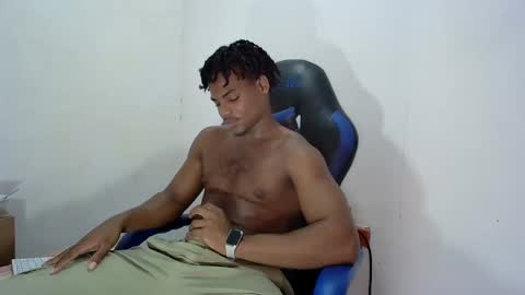 Snapshot of black_dicck chatting on September 22, 5:56 pm tu morenito online show from September 22, 5:56 pm