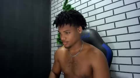 tu morenito online show from December 19, 9:12 pm