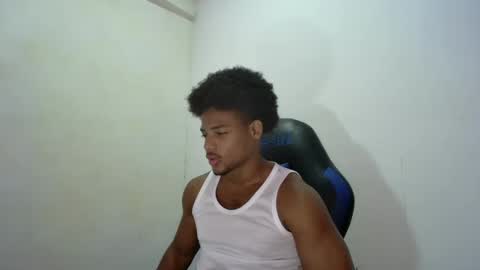 Snapshot of black_dicck chatting on September 30, 3:15 pm tu morenito online show from September 30, 3:15 pm