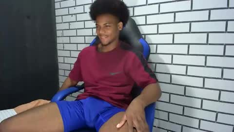 tu morenito online show from April 22, 11:42 pm