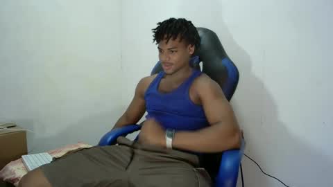 Snapshot of black_dicck chatting on September 23, 5:56 pm tu morenito online show from September 23, 5:56 pm