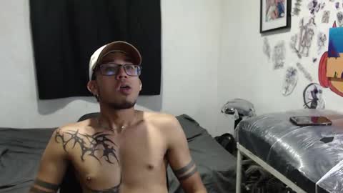 black_scarlet_ online show from November 5, 6:48 am