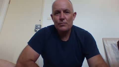 blackdog71 online show from February 2, 2:06 am