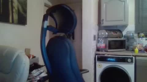 blackvswhite2022 online show from February 24, 12:52 am