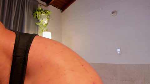 Blake Levi  Independent Model online show from February 15, 1:22 am