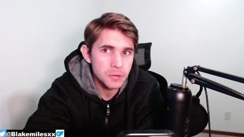 Snapshot of blakemiles2 chatting on December 26, 12:14 am Blake Miles online show from December 26, 12:14 am