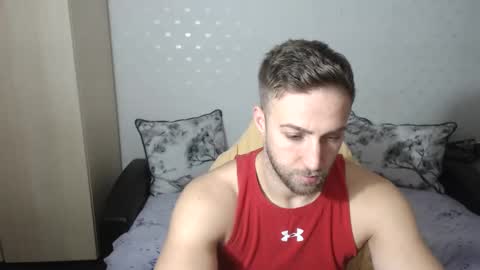 Snapshot of blondeagle chatting on December 18, 10:40 am Mr Blond online show from December 18, 10:40 am