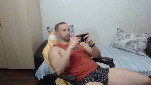 Snapshot of blondeagle chatting on February 3, 10:32 pm Mr Blond online show from February 3, 10:32 pm