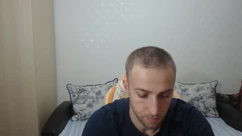 Snapshot of blondeagle chatting on February 2, 7:14 pm Mr Blond online show from February 2, 7:14 pm