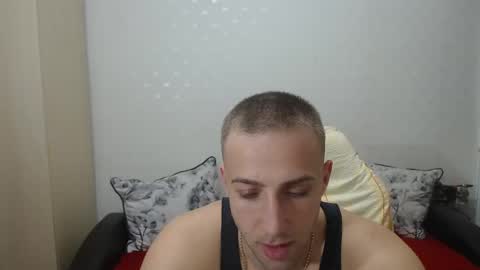 Snapshot of blondeagle chatting on February 9, 9:49 pm Mr Blond online show from February 9, 9:49 pm