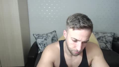 Snapshot of blondeagle chatting on December 15, 8:15 pm Mr Blond online show from December 15, 8:15 pm