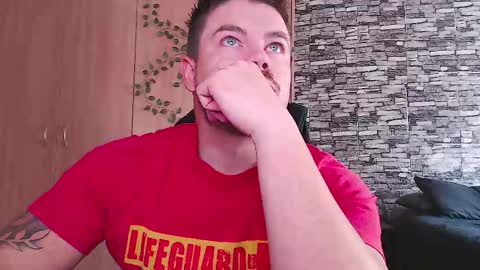Snapshot of blueeyeboy0 chatting on September 10, 6:45 am blueeyeboy0 online show from September 10, 6:45 am