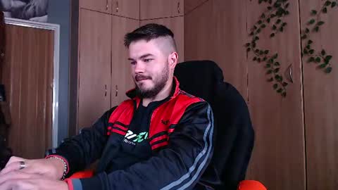 blueeyeboy0 online show from June 12, 8:45 am