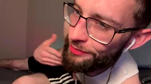 blueeyedcurvy online show from April 10, 6:42 am