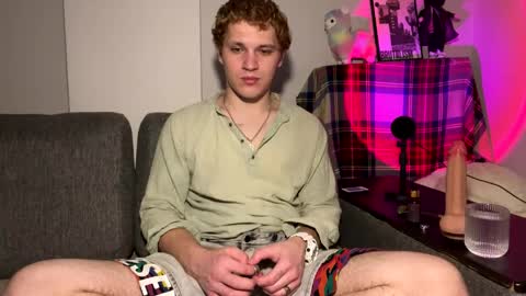 bob_bucks online show from April 21, 1:42 am