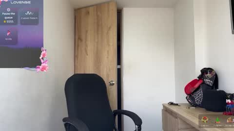 Bob  INDEPENDENT MODEL online show from April 20, 4:09 pm