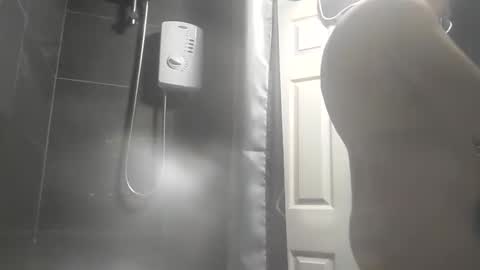 Snapshot of bobby160968 chatting on February 5, 6:26 pm bobby160968 online show from February 5, 6:26 pm