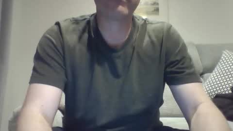 bobby_113 online show from November 2, 1:54 am