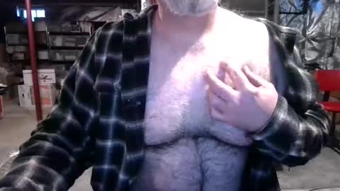 Snapshot of bobbyhill27b chatting on January 5, 9:14 pm BobbyHill27b online show from January 5, 9:14 pm