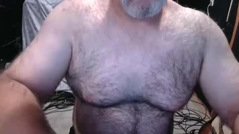 Snapshot of bobbyhill27b chatting on September 15, 12:13 am BobbyHill27b online show from September 15, 12:13 am