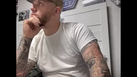 boner4you1994 online show from October 20, 12:31 pm