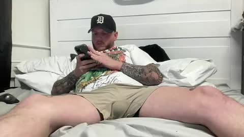 boner4you1994 online show from June 18, 8:05 am