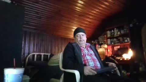 Snapshot of booshy chatting on February 5, 6:15 pm Booshwa online show from February 5, 6:15 pm