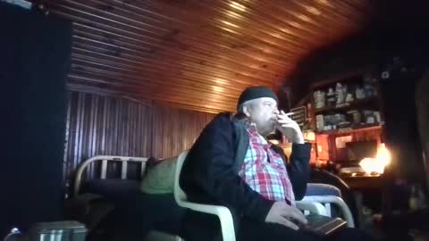 Snapshot of booshy chatting on February 6, 4:21 am Booshwa online show from February 6, 4:21 am
