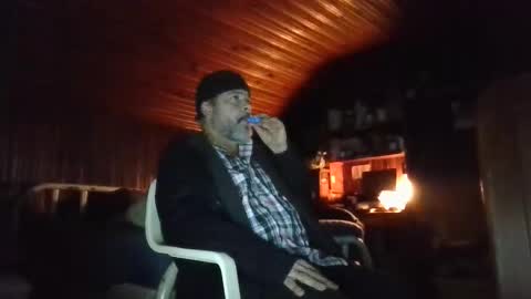 Snapshot of booshy chatting on January 2, 5:46 am Booshwa online show from January 2, 5:46 am