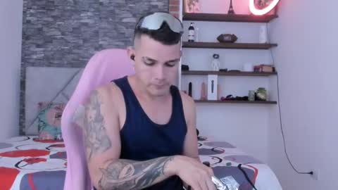 booyhott_ online show from February 1, 7:34 pm