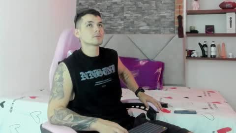 booyhott_ online show from January 14, 7:28 pm