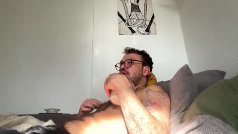 BoYYYOOO online show from September 24, 7:29 am