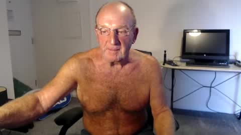 Snapshot of boppy21 chatting on February 25, 10:15 am Boppy21 online show from February 25, 10:15 am