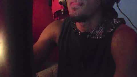 Snapshot of boss_playa98 chatting on October 18, 9:25 am boss_playa98 online show from October 18, 9:25 am