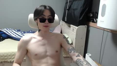 boxman556990 online show from October 26, 7:49 pm