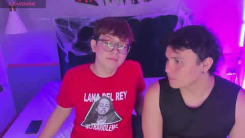 Snapshot of boy2boy_aheat chatting on October 18, 1:49 pm boy2boy_aheat online show from October 18, 1:49 pm