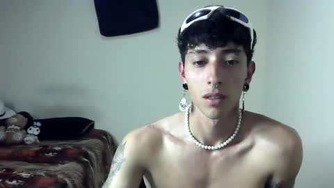 Boy Astro online show from February 6, 2:22 am