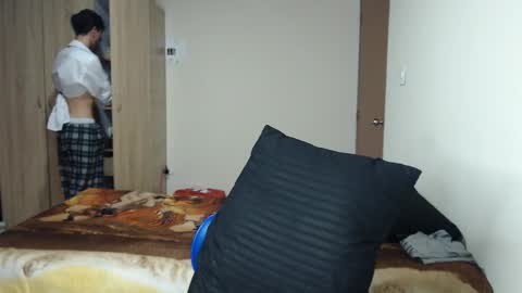 Boy Astro online show from February 21, 1:44 pm