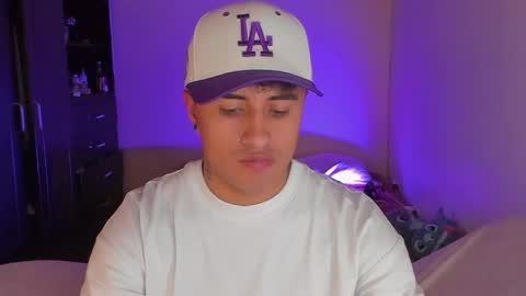 boy_nauthy online show from April 23, 4:31 pm