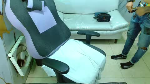 boy_tatto77 online show from March 27, 1:01 pm