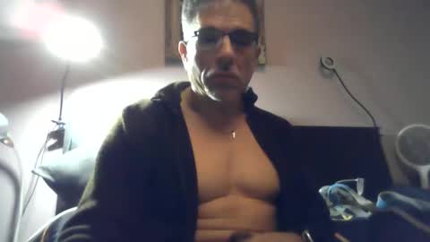 boyaroues online show from March 3, 9:54 pm