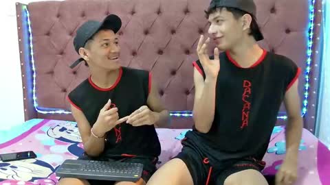 Snapshot of boys_hotparty chatting on January 9, 2:07 pm ALEX - TAYLER -MIKE online show from January 9, 2:07 pm