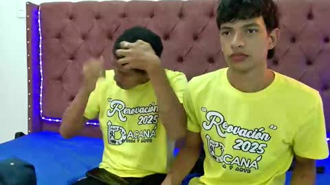 Snapshot of boys_hotparty chatting on January 31, 1:45 pm ALEX - TAYLER -MIKE online show from January 31, 1:45 pm