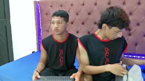 Snapshot of boys_hotparty chatting on January 23, 1:35 pm ALEX - TAYLER -MIKE online show from January 23, 1:35 pm