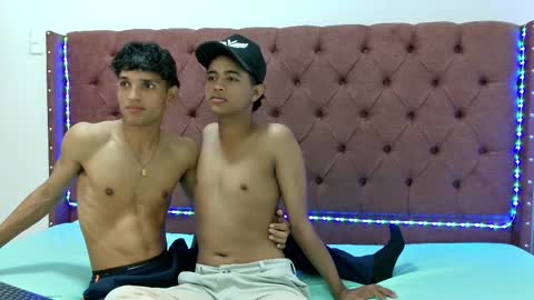 Snapshot of boys_hotparty chatting on February 10, 2:26 pm ALEX - TAYLER -MIKE online show from February 10, 2:26 pm