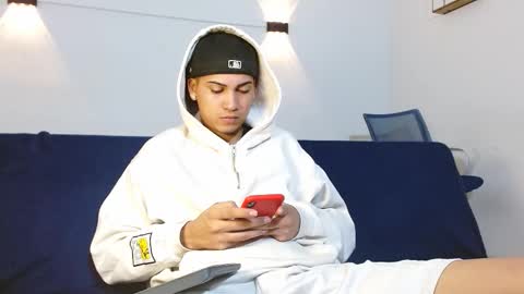 Snapshot of br4ndon_cooper chatting on October 8, 4:44 pm Brandon online show from October 8, 4:44 pm