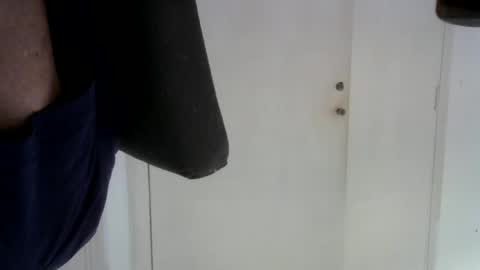 Snapshot of brad2717 chatting on January 20, 12:49 pm brad2717 online show from January 20, 12:49 pm