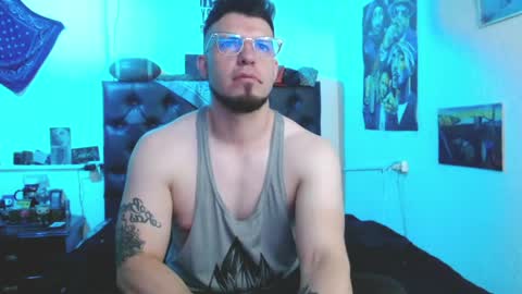 brad hot boy online show from April 7, 3:45 pm